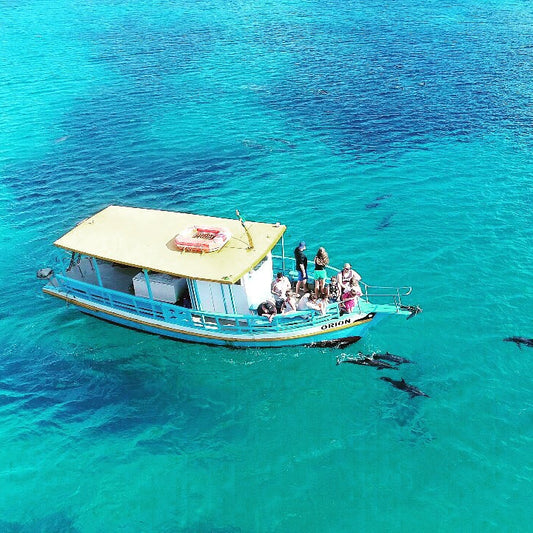 Passeio de barco pelas praias